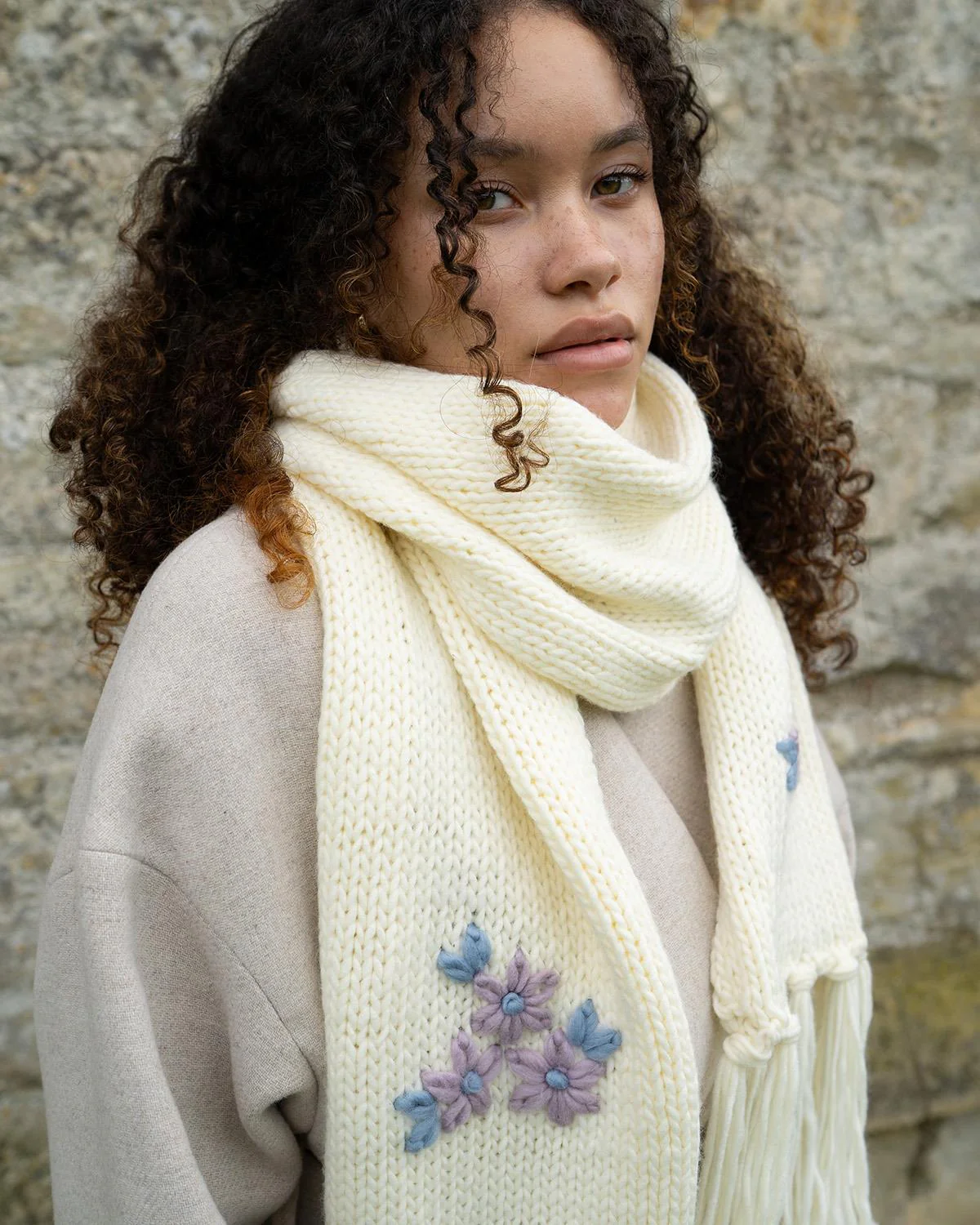 Forget-Me-Not Knitted Cream Scarf - Image 2